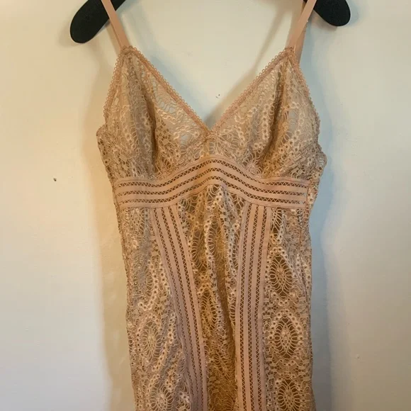 Boutique Slip - Picture 7 of 7